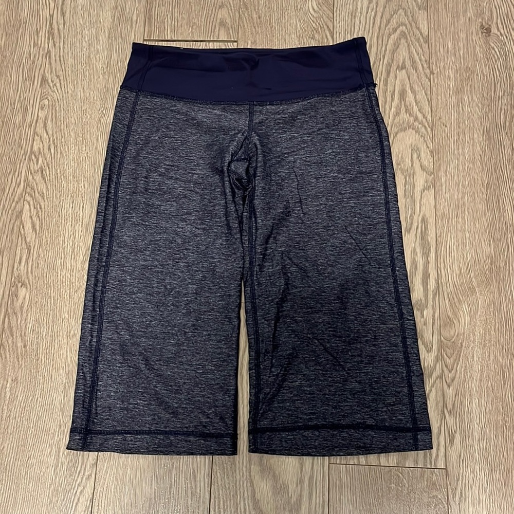 Lululemon shorts/crops 22” size 4
